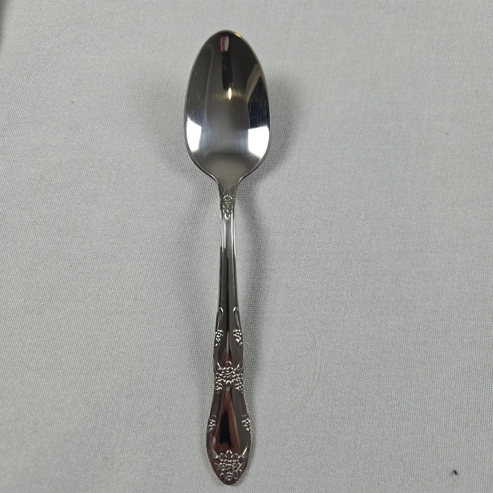 Wm A‎ Rogers Oneida Flatware Set 16pc Stainless Steel Floral Spoons Silverware